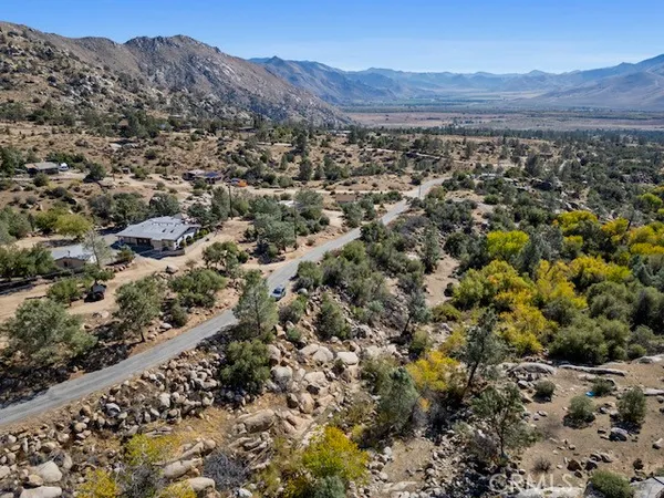 $399,000 | 9780 Fay Ranch Road, Weldon, CA 93283