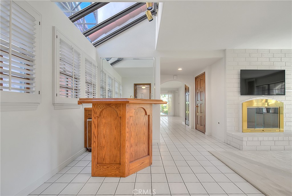 2 Cambridge Manhattan Beach, CA 90266 - Photo 11 of 18 a view of a hallway with a couch