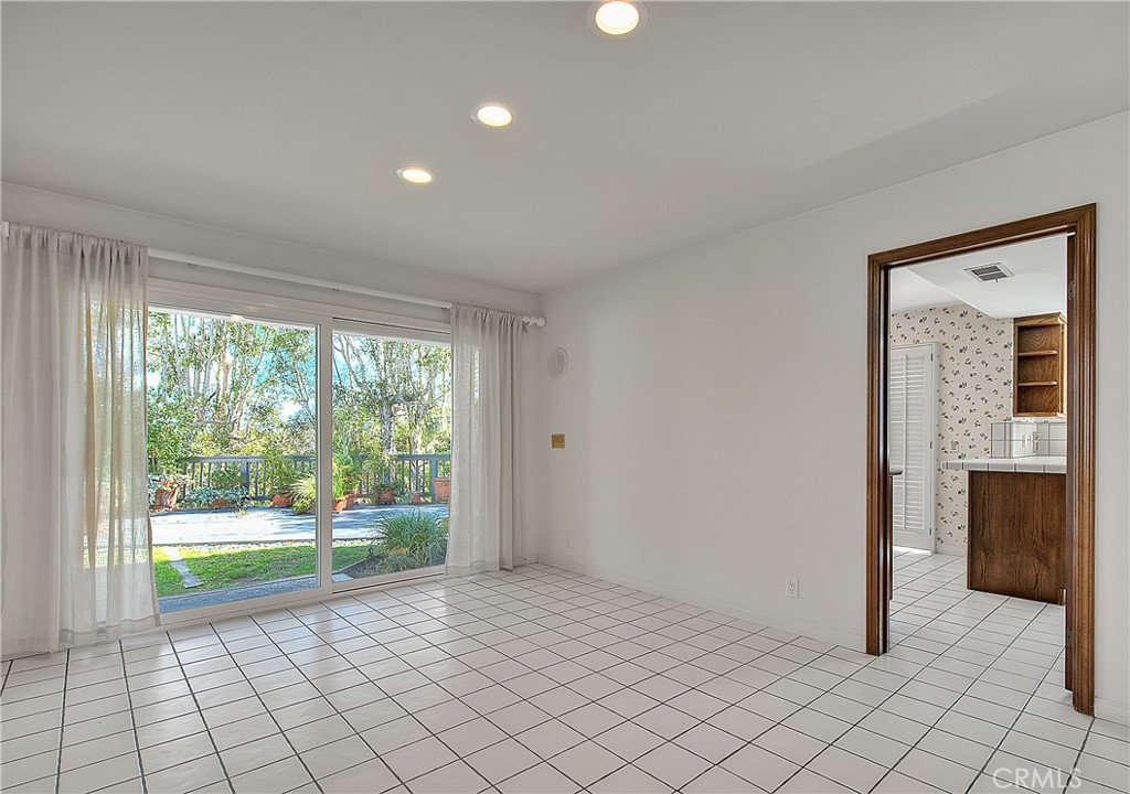 2 Cambridge Manhattan Beach, CA 90266 - Photo 12 of 18 a view of a room with window