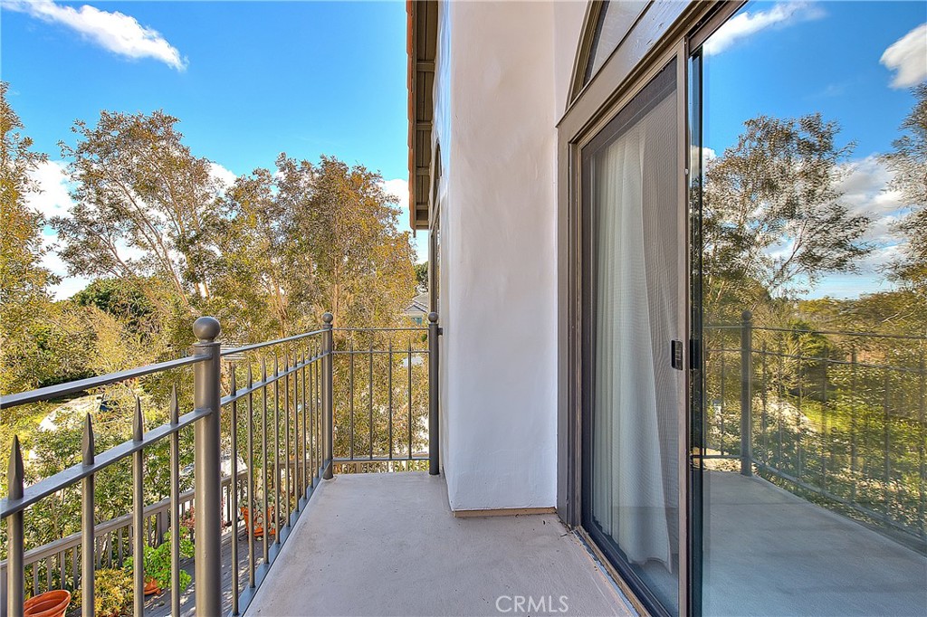 2 Cambridge Manhattan Beach, CA 90266 - Photo 8 of 18 a view of a balcony