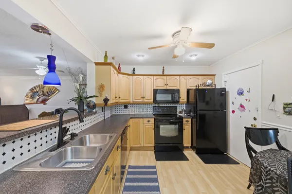 $1,400 | 4851 Northwest 21st Street, Unit 2P, Lauderhill, FL 33313