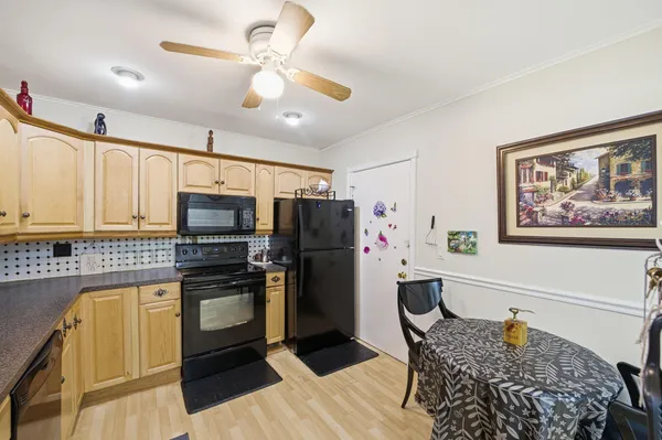 $1,400 | 4851 Northwest 21st Street, Unit 2P, Lauderhill, FL 33313