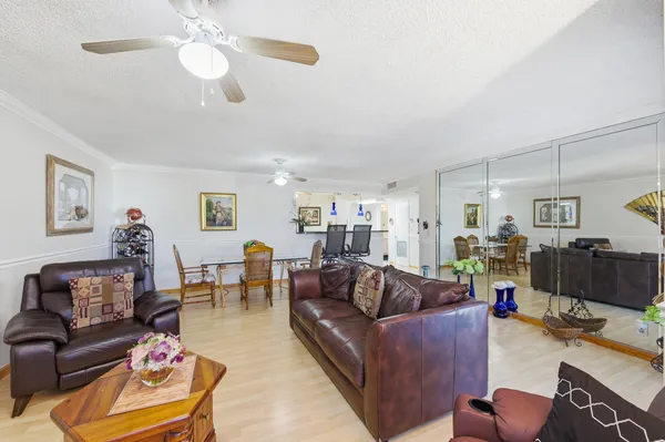 $1,400 | 4851 Northwest 21st Street, Unit 2P, Lauderhill, FL 33313