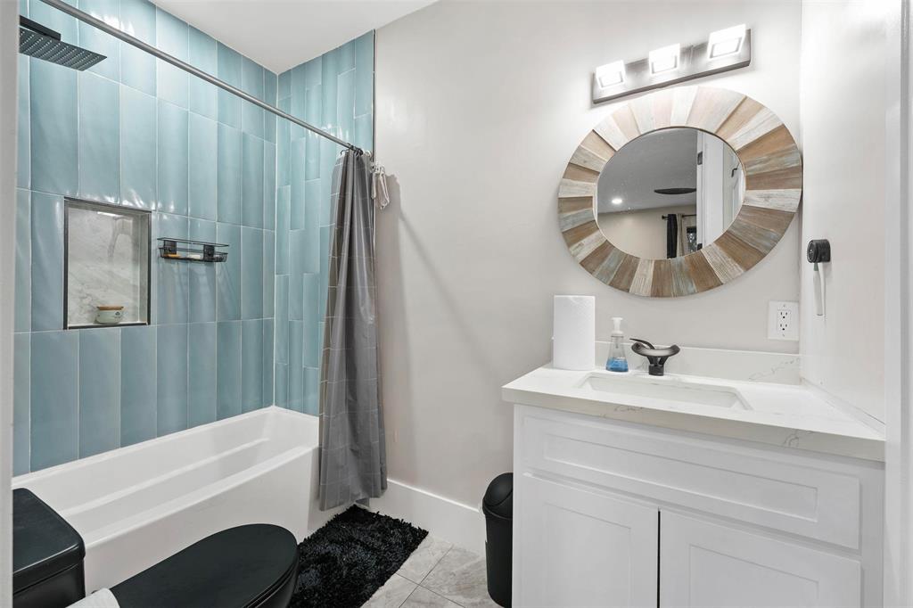 511 S South Bluegrove Road Lancaster, TX 75146 - Photo 14 of 23