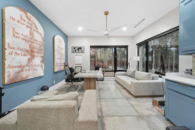 511 S South Bluegrove Road Lancaster, TX 75146 - Photo 9 of 23 Office 1 of 2