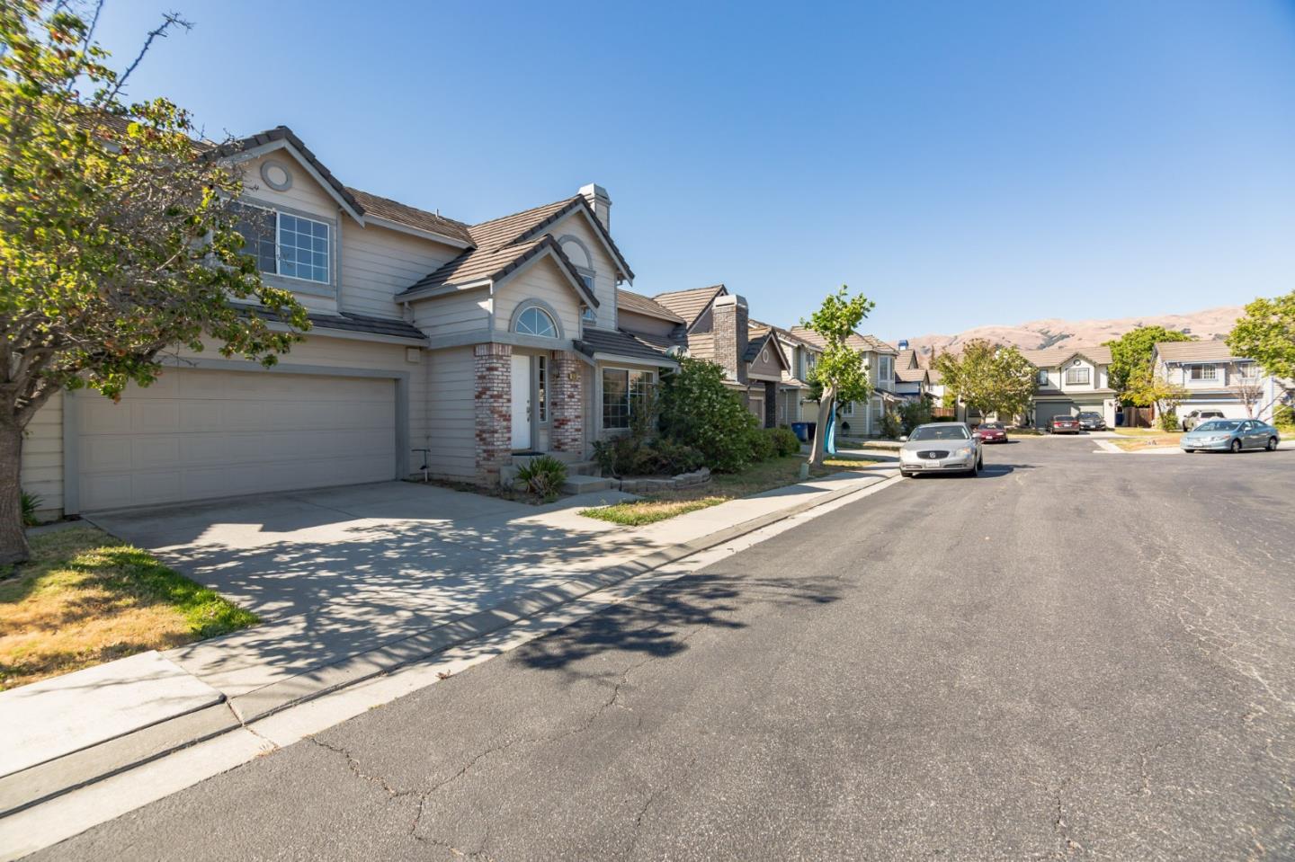 933 Coventry Way Milpitas, CA 95035 - Photo 30 of 30 front view of a house with a street