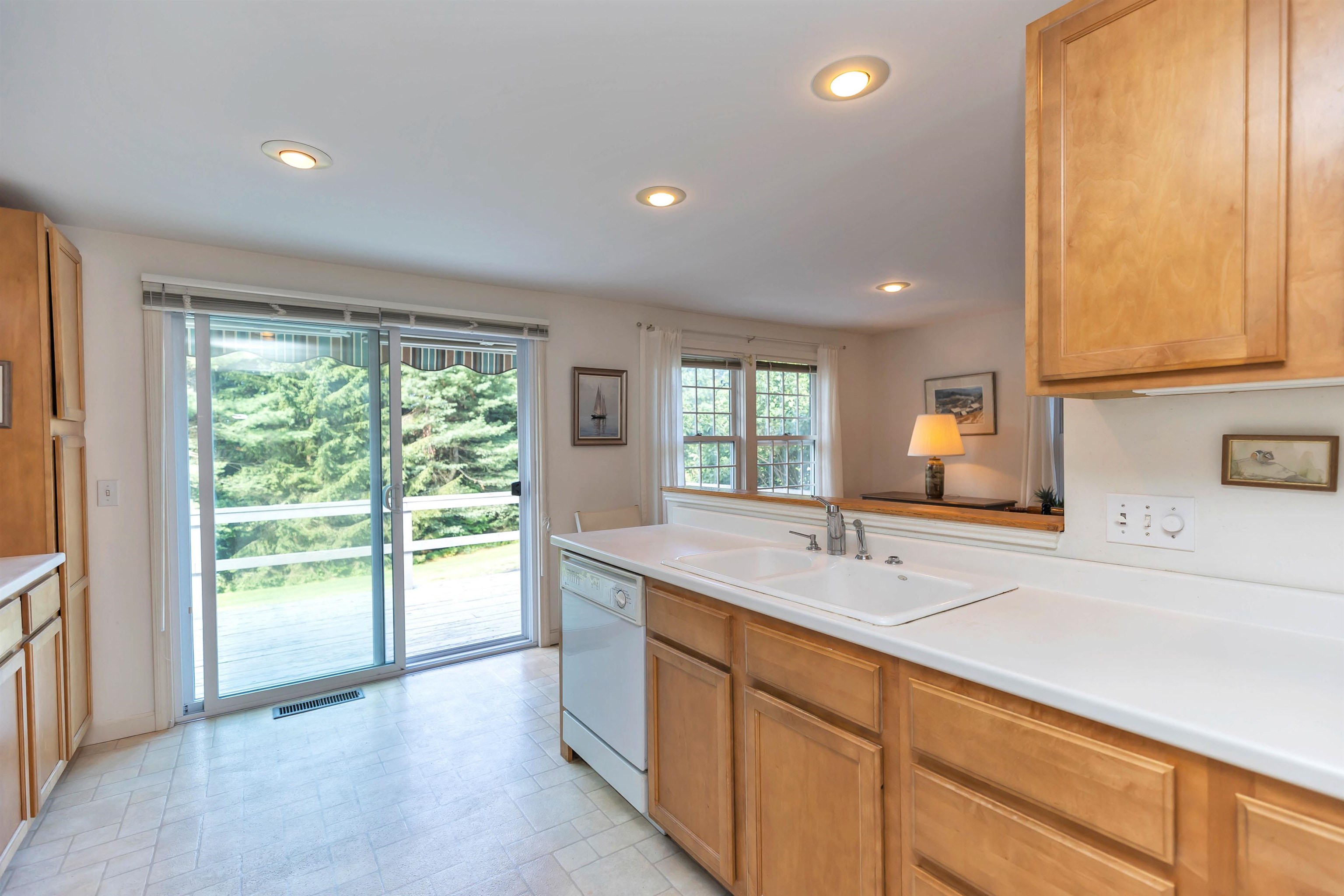 6 Governor Square Peterborough, NH 03458 - Photo 12 of 29