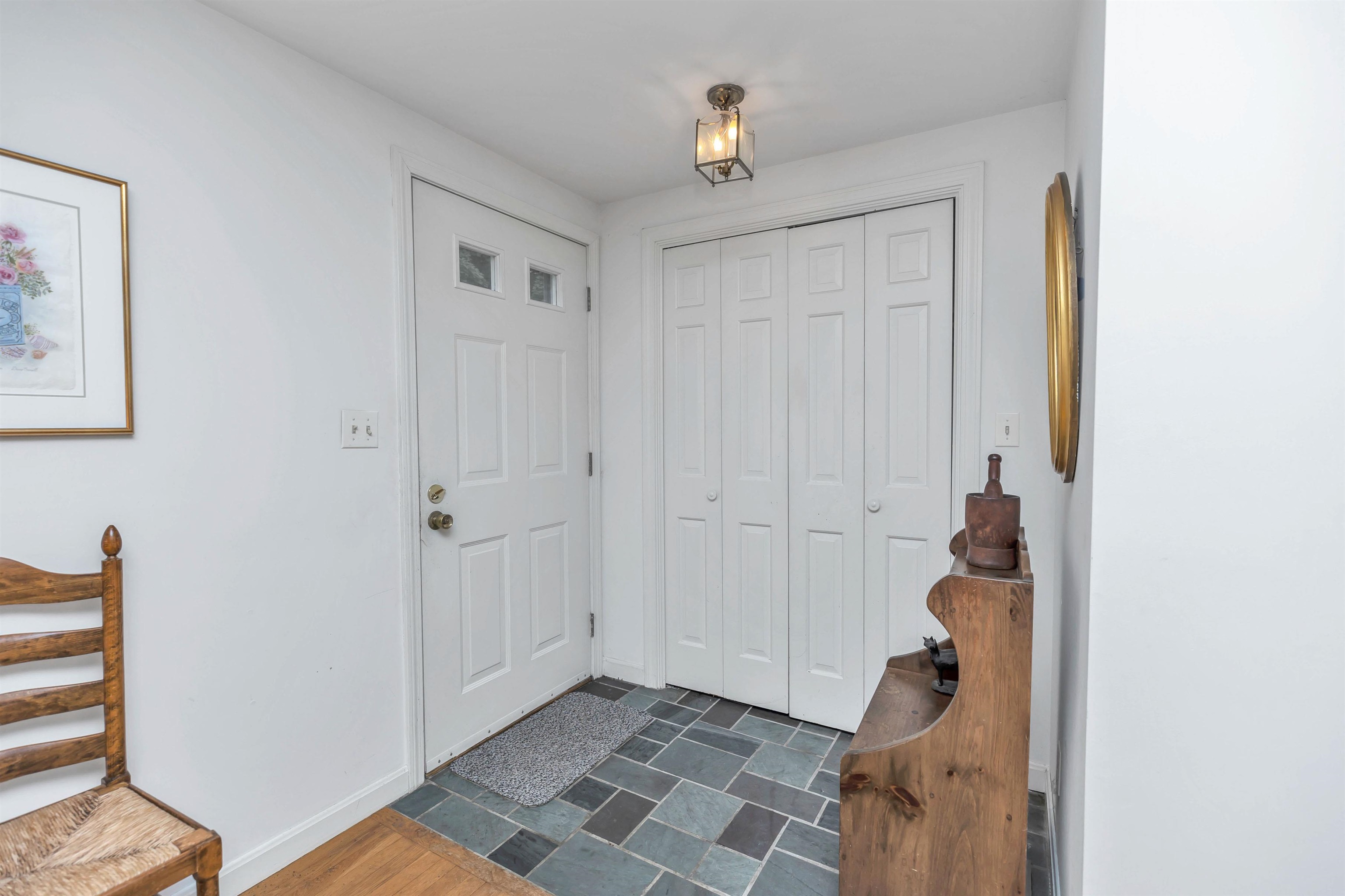 6 Governor Square Peterborough, NH 03458 - Photo 3 of 29