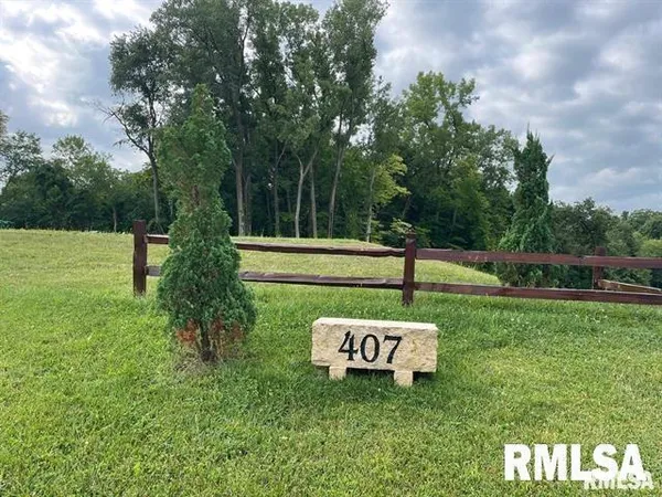 $127,200 | 407 West 7th Avenue, Coal Valley, IL 61240