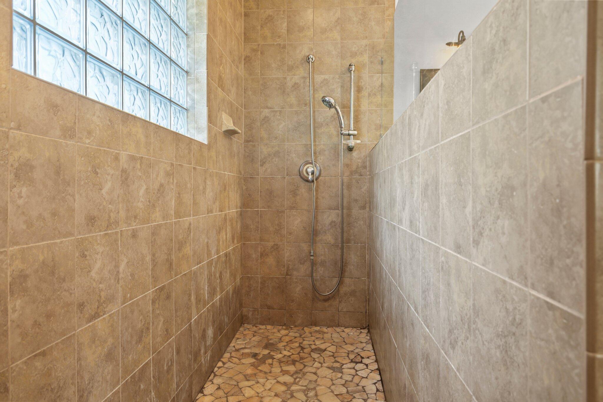 1293 Southwest Heather Terrace Stuart, FL 34997 - Photo 30 of 80 34-web-or-mls-IMG_1217