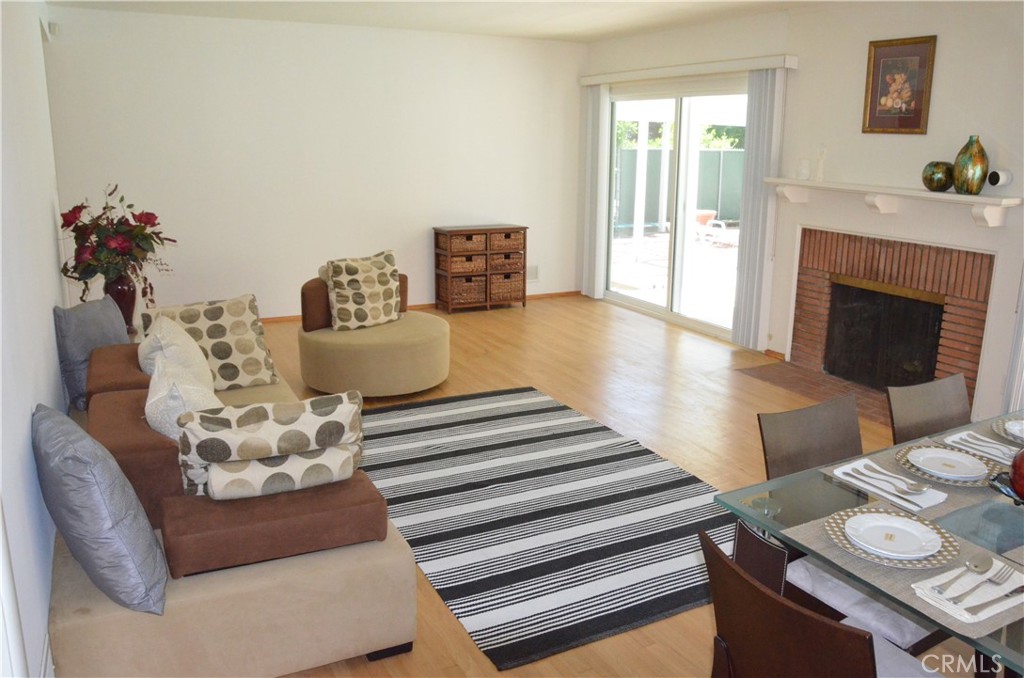 4811 Hampton Road La Canada Flintridge, CA 91011 - Photo 4 of 12