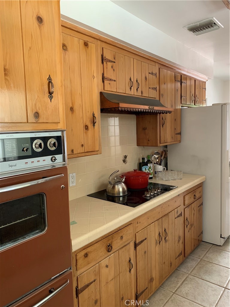 4811 Hampton Road La Canada Flintridge, CA 91011 - Photo 5 of 12