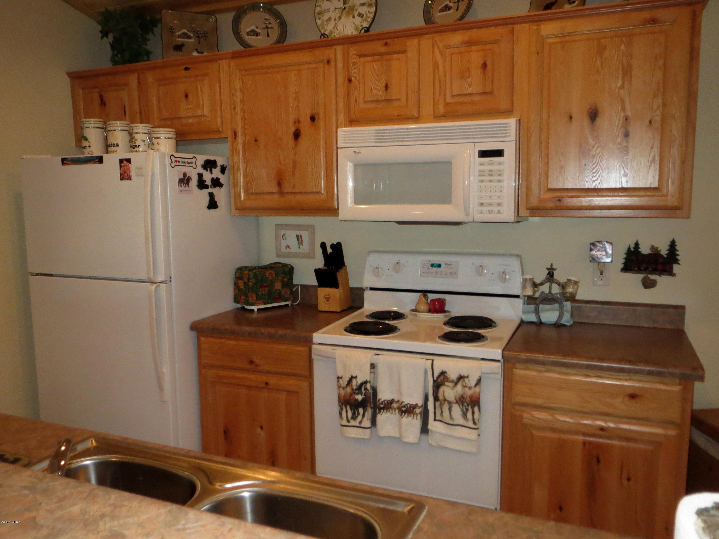 2345 Buffalo Loop Overgaard, AZ 85933 - Photo 13 of 31