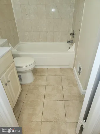 $3,200 | 5422 Long Boat Court, Fairfax, VA 22032