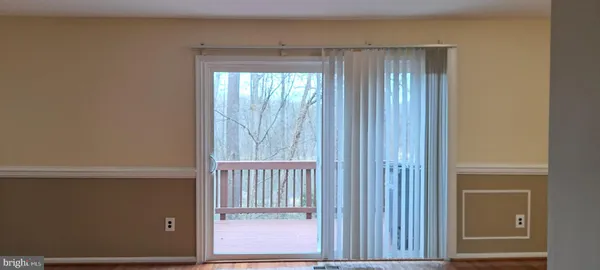 $3,090 | 5422 Long Boat Court, Fairfax, VA 22032