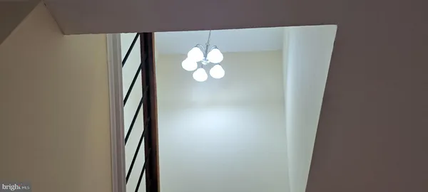 $3,090 | 5422 Long Boat Court, Fairfax, VA 22032