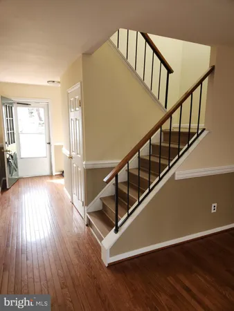$3,090 | 5422 Long Boat Court, Fairfax, VA 22032