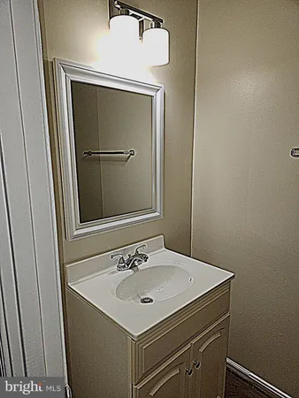 $3,090 | 5422 Long Boat Court, Fairfax, VA 22032