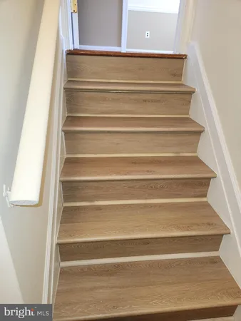 $3,200 | 5422 Long Boat Court, Fairfax, VA 22032