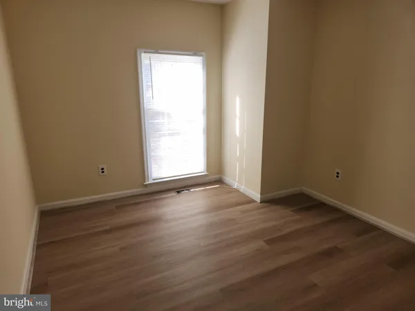 $3,200 | 5422 Long Boat Court, Fairfax, VA 22032