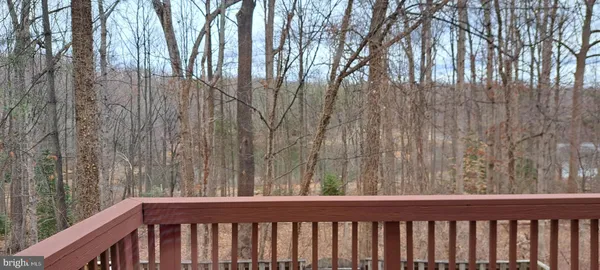 $3,090 | 5422 Long Boat Court, Fairfax, VA 22032