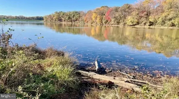 $3,090 | 5422 Long Boat Court, Fairfax, VA 22032