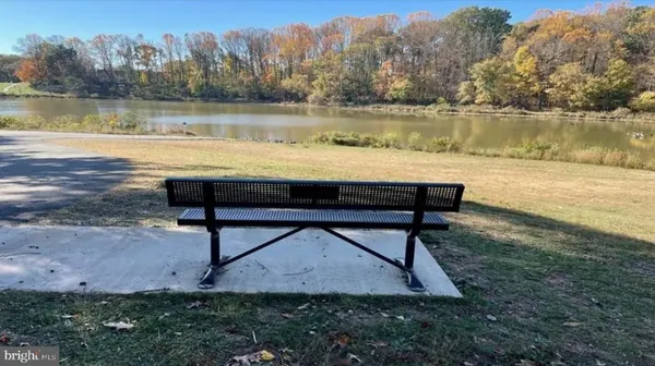 $3,090 | 5422 Long Boat Court, Fairfax, VA 22032