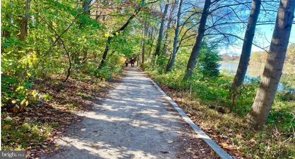 $3,090 | 5422 Long Boat Court, Fairfax, VA 22032