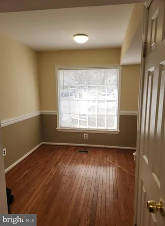 $3,090 | 5422 Long Boat Court, Fairfax, VA 22032