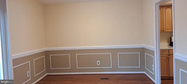 $3,090 | 5422 Long Boat Court, Fairfax, VA 22032