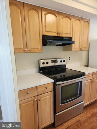$3,200 | 5422 Long Boat Court, Fairfax, VA 22032
