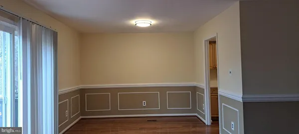 $3,090 | 5422 Long Boat Court, Fairfax, VA 22032