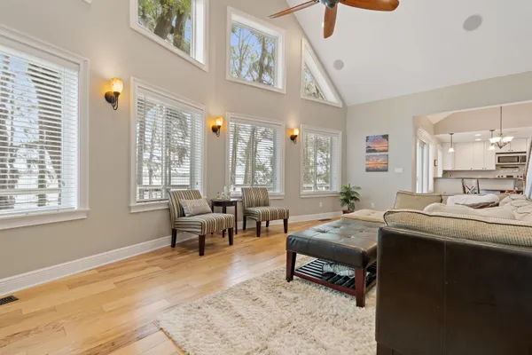 $699,000 | 4219 Northeast Cherry Lake Circle, Madison, FL 32340