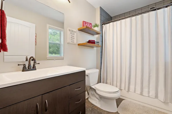 $749,000 | 4219 Northeast Cherry Lake Circle, Madison, FL 32340