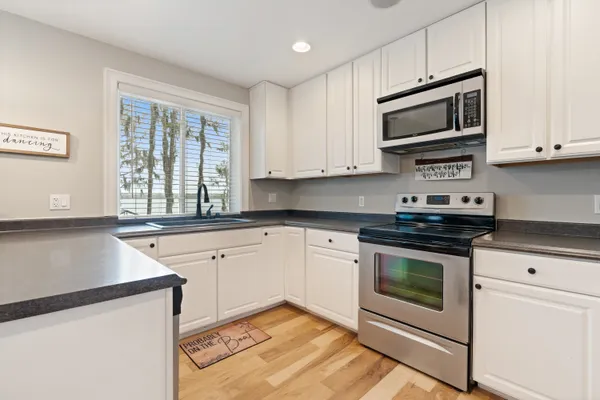 $699,000 | 4219 Northeast Cherry Lake Circle, Madison, FL 32340