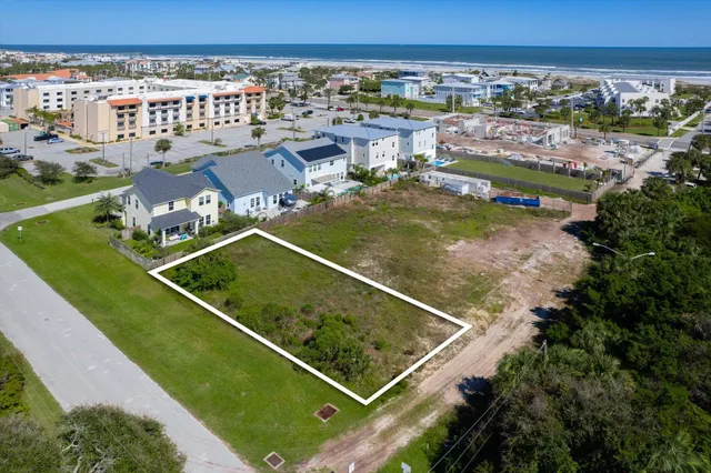 view of a tennis court