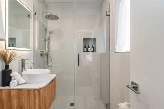 $13,000 | 616 Northeast 16th Terrace, Fort Lauderdale, FL 33304