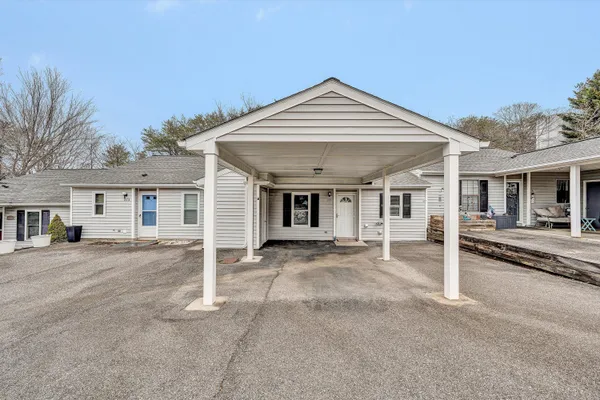 $239,500 | 375 Tinkerview Drive, Cloverdale, VA 24077