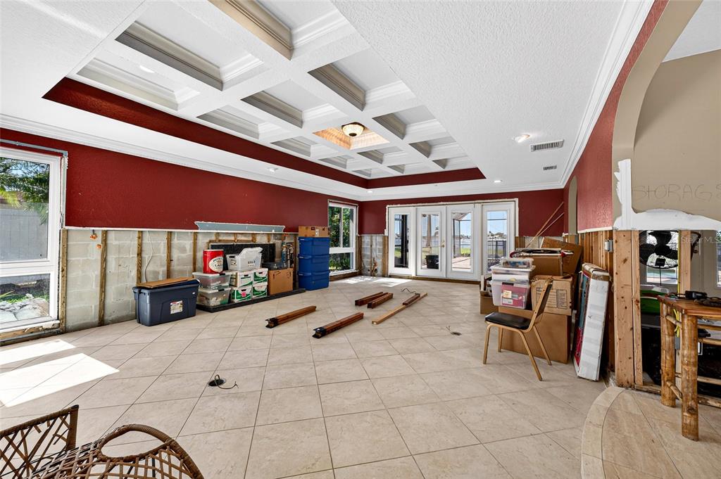 2326 Seton Lane Largo, FL 33774 - Photo 17 of 36