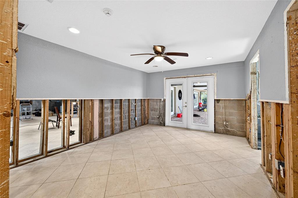 2326 Seton Lane Largo, FL 33774 - Photo 27 of 36