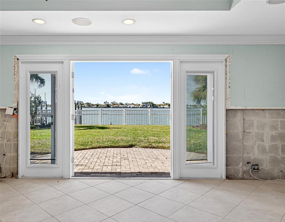 2326 Seton Lane Largo, FL 33774 - Photo 33 of 36