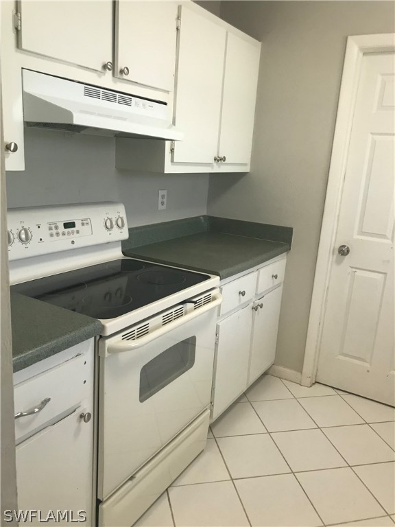 2316 Caladium Road Fort Myers, FL 33905 - Photo 6 of 18 a utility room with dryer and washer