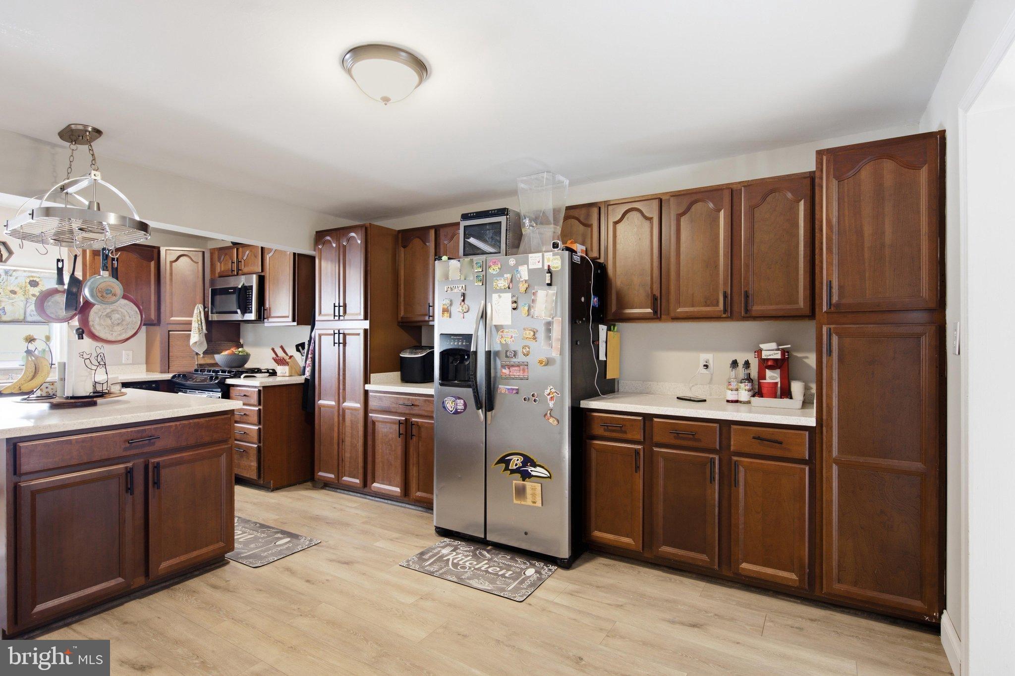 4 North Maryland Avenue Ridgely, MD 21660 - Photo 11 of 38 Kitchen/Breakfast Area