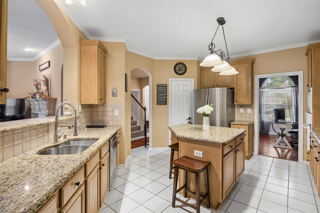 1301 Rustic Timbers Lane Flower Mound, TX 75028 - Photo 10 of 32