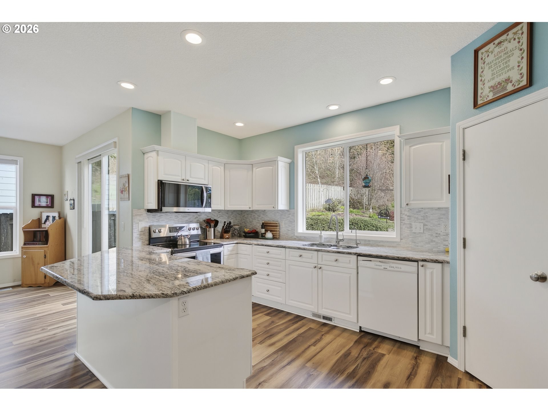 163 Southwest Sandlewood Loop Gresham, OR 97030 - Photo 37 of 47