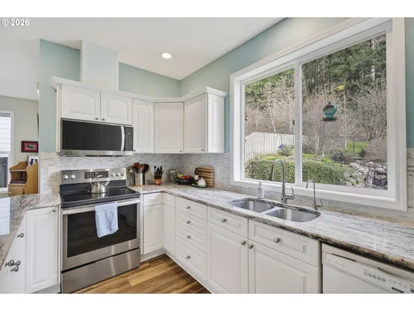 $649,900 | 163 Southwest Sandlewood Loop, Gresham, OR 97030