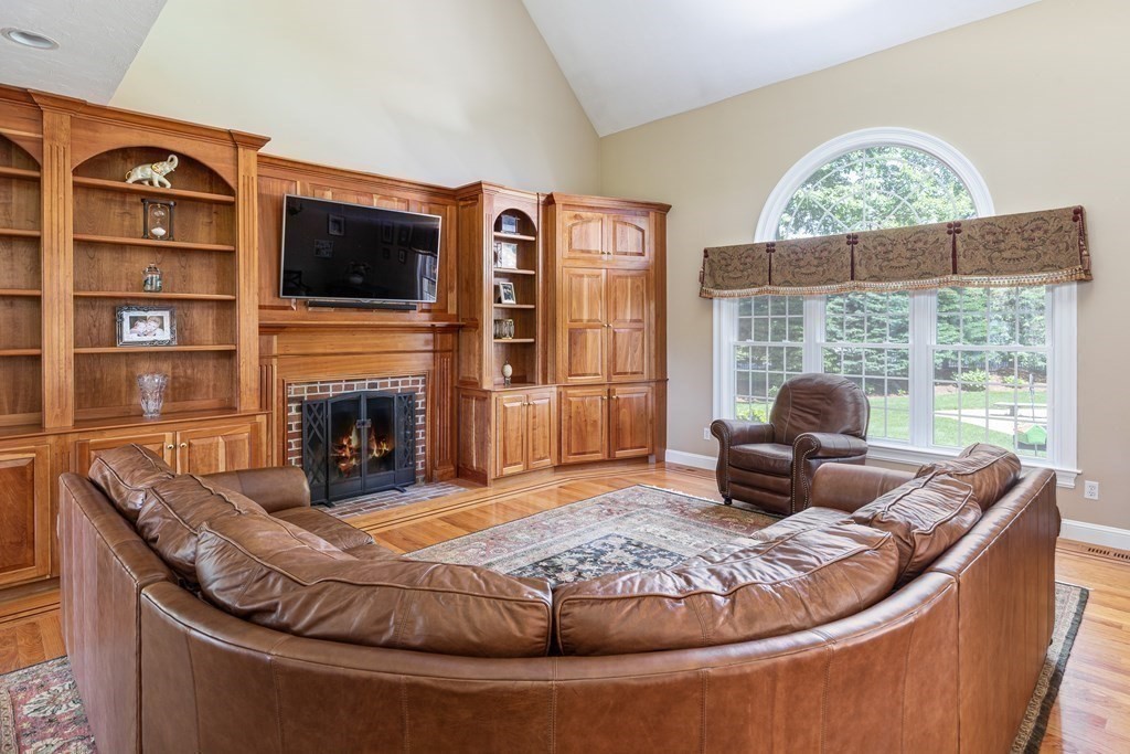 30 Smith Road Hopkinton, MA 01748 - Photo 10 of 34 Gallery Image 10