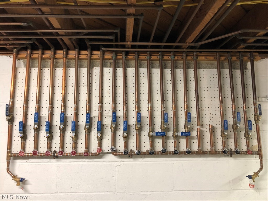 4851 South Sedgewick Road Cleveland, OH 44124 - Photo 19 of 26 A Plumber’s dream!