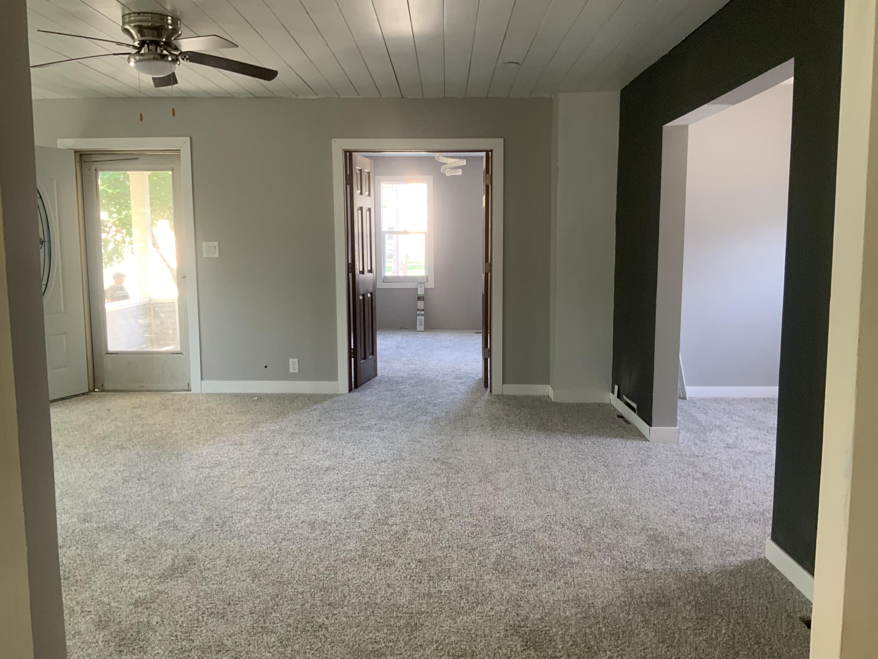 1744 Oregon Street Oshkosh, WI 54902 - Photo 4 of 6 IMG-4805