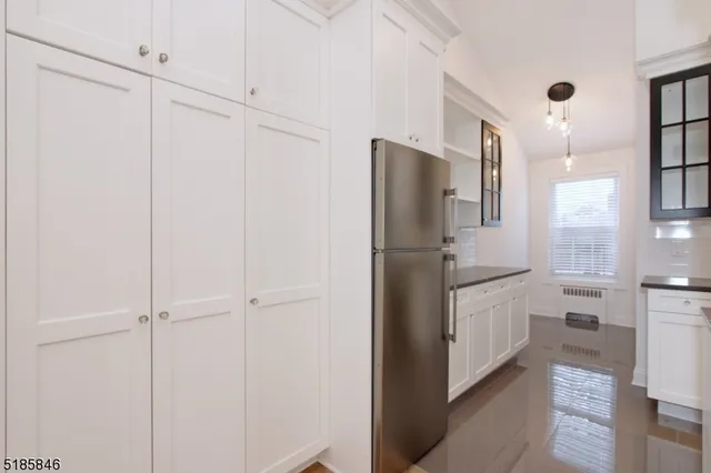 $2,800 | 380 Claremont Avenue, Unit 8, Montclair, NJ 07042